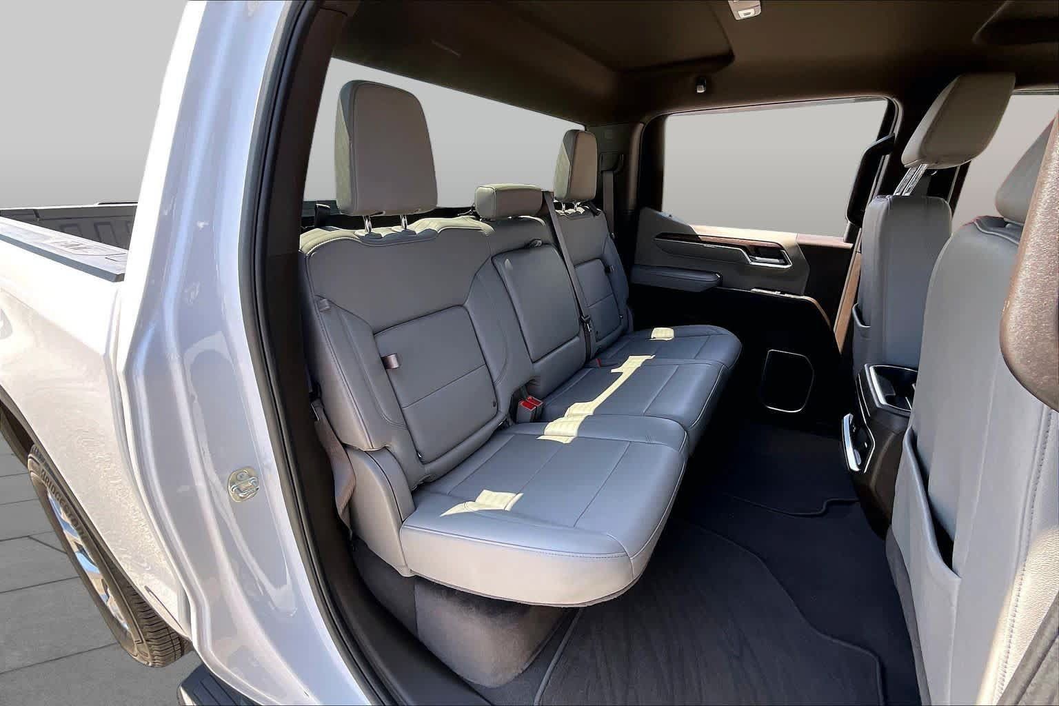Used 2024 GMC Sierra 1500 SLT RWD image 20