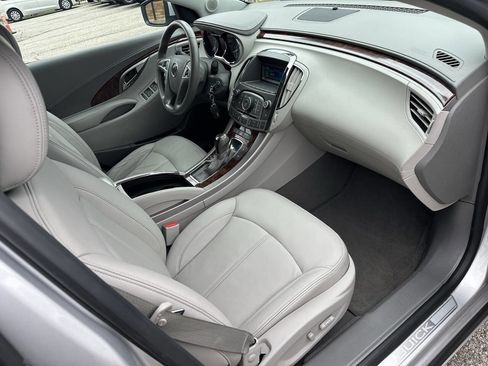 Used 2010 Buick LaCrosse CXL FWD image 30