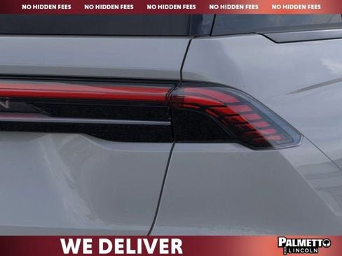 New 2026 Lincoln Nautilus Premier image 21