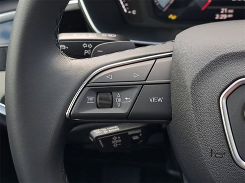 New 2025 Audi Q3 2.0T Premium image 9