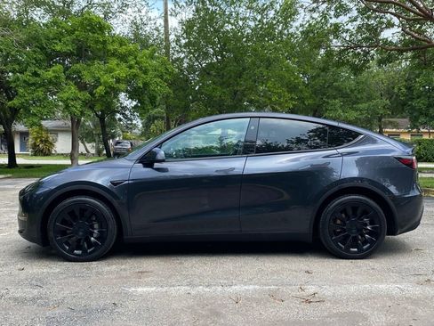 Used 2024 Tesla Model Y Long Range AWD/4WD image 6