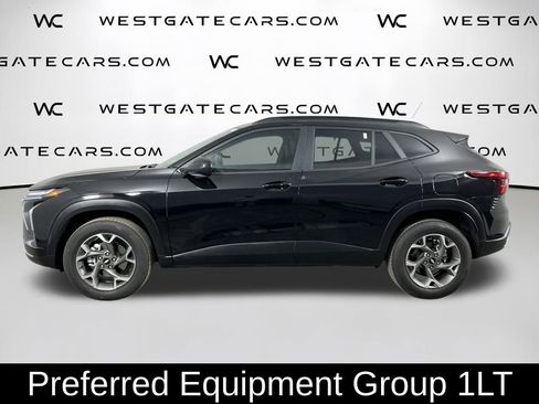 Used 2025 Chevrolet Trax LT w/ LT Convenience Package image 5