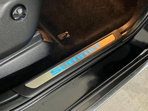 Used 2015 Jeep Grand Cherokee Summit image 25