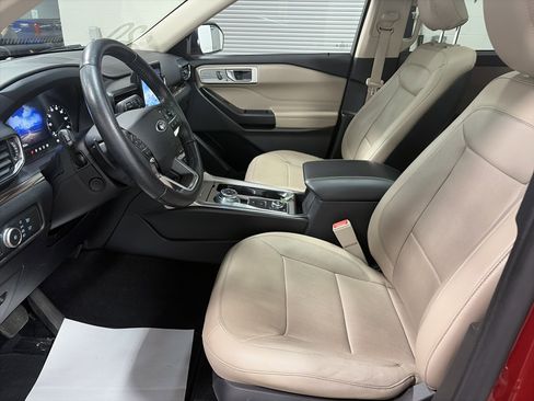 Used 2020 Ford Explorer Limited image 13