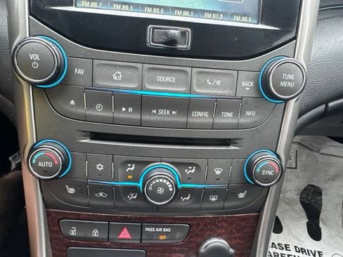 Used 2013 Chevrolet Malibu LTZ FWD image 17