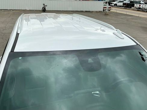 Used 2023 GMC Yukon SLT AWD/4WD image 12