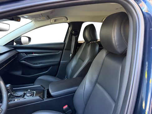 Used 2025 MAZDA MAZDA3 s image 8