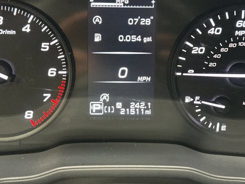Used 2024 Subaru Crosstrek 2.0i AWD/4WD image 31