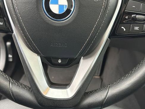 Used 2023 BMW 530e xDrive image 27