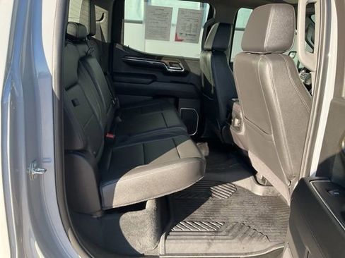 Used 2024 Chevrolet Silverado 1500 LT Trail Boss w/ Convenience Package II image 32