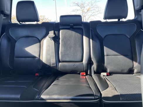 Used 2024 RAM 1500 Laramie image 13