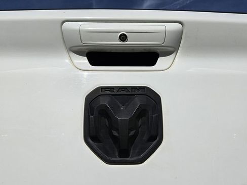 Used 2019 RAM 1500 Big Horn image 13