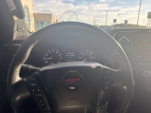Used 2020 Nissan Titan PRO-4X w/ Pro-4x Convenience Package AWD/4WD image 22