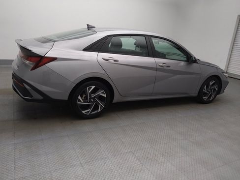 Used 2025 Hyundai Elantra Sport w/ Cargo Package FWD image 10