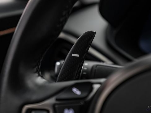Used 2020 Aston Martin V8 Vantage Coupe RWD image 48