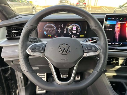 New 2026 Volkswagen Tiguan SE R-Line AWD/4WD image 29