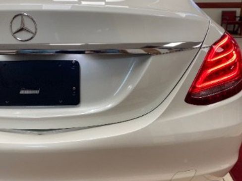 Used 2018 Mercedes-Benz C 300 Sedan w/ Multimedia Package image 9