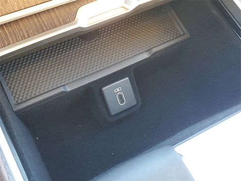 New 2026 Land Rover Range Rover SE image 22