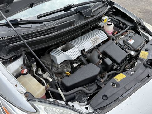 Used 2014 Toyota Prius Two image 31