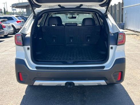 Used 2022 Subaru Outback Limited XT w/ Popular Package #2 AWD/4WD image 10