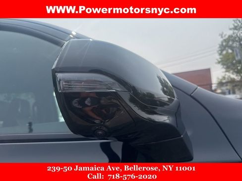 Used 2025 Cadillac Escalade Sport Platinum AWD/4WD image 15