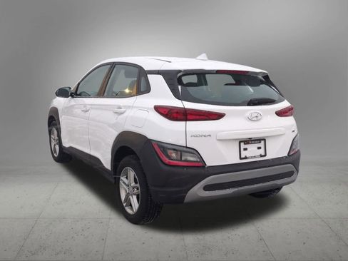 Used 2023 Hyundai Kona SE image 4