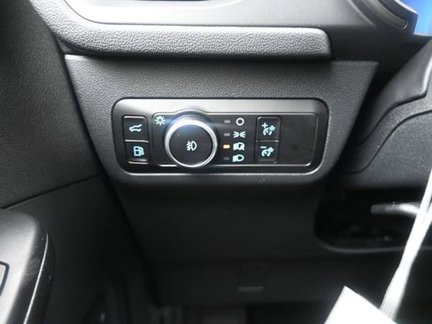 New 2026 Ford Escape SE FWD image 16