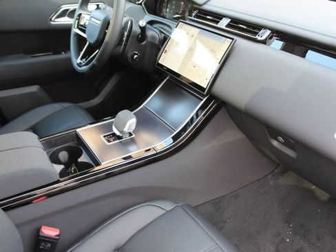 New 2026 Land Rover Range Rover Velar Dynamic SE AWD/4WD image 22