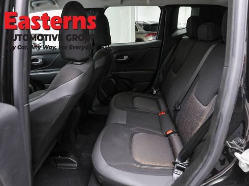 Used 2023 Jeep Renegade Latitude AWD/4WD image 22