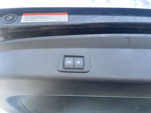 Used 2024 Mitsubishi Outlander SE image 34