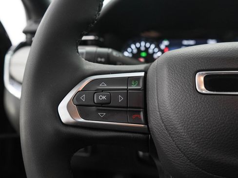 Used 2023 Jeep Compass Limited AWD/4WD image 25