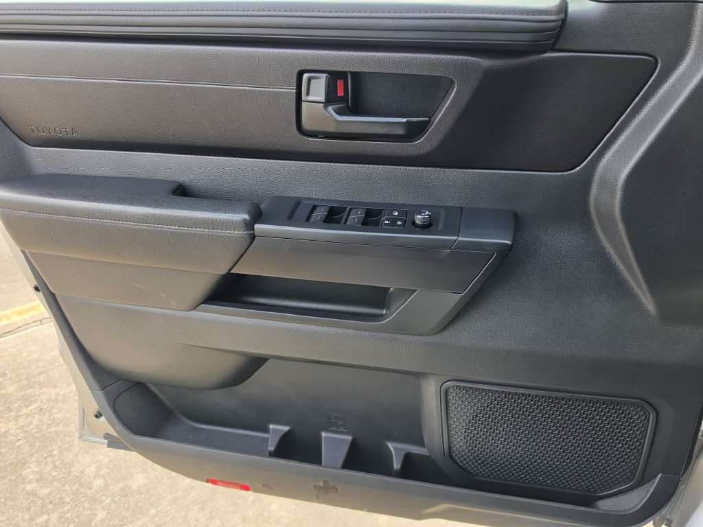 Used 2025 Toyota Tundra SR AWD/4WD image 25