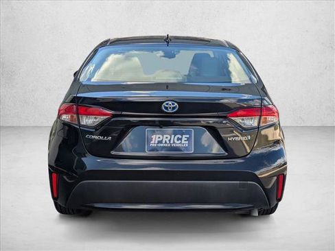 Used 2020 Toyota Corolla LE image 6