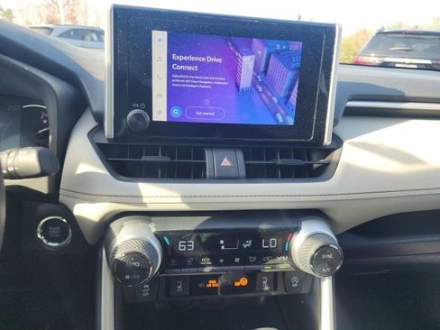 Used 2025 Toyota RAV4 XLE image 10