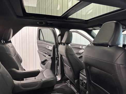 Used 2023 Ford Explorer ST w/ Equipment Group 401A image 17