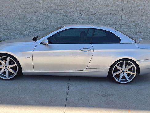 Used 2009 BMW 335i Convertible RWD image 4
