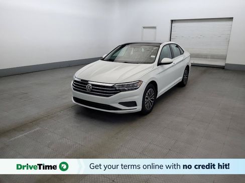Used 2019 Volkswagen Jetta SE w/ Cold Weather Package FWD image 1