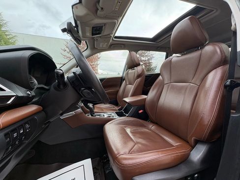 Used 2019 Subaru Forester Touring image 11