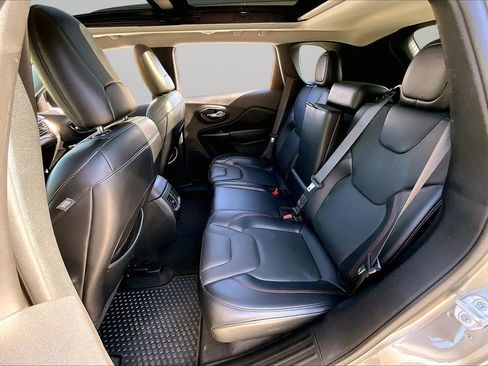 Certified 2021 Jeep Cherokee Trailhawk w/ Sun, Sound & Nav Group image 23