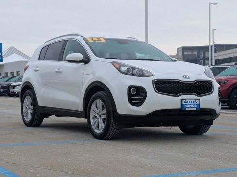 Used 2019 Kia Sportage LX w/ LX Popular Package image 4