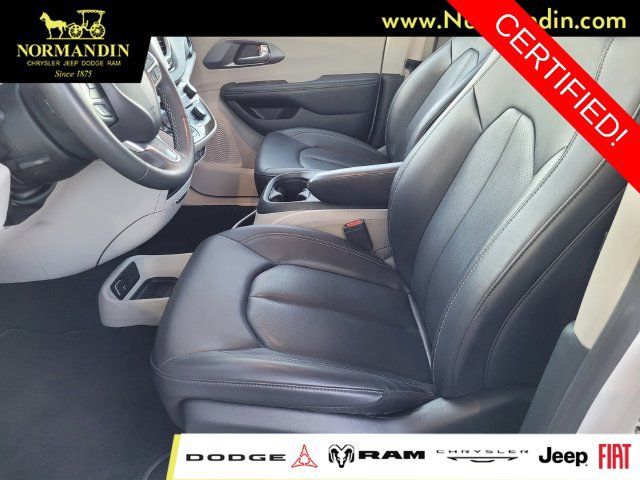 Certified 2024 Chrysler Pacifica Touring-L FWD image 15