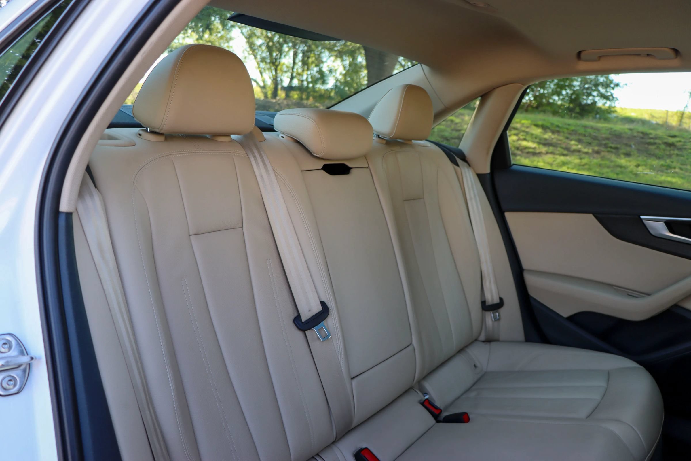 Used 2018 Audi A4 2.0T Ultra Premium w/ Convenience Package FWD image 19