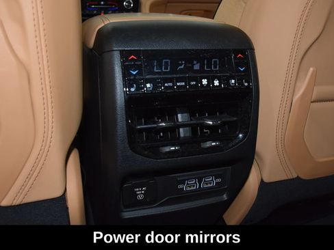 Used 2023 Jeep Grand Cherokee L Summit AWD/4WD image 29