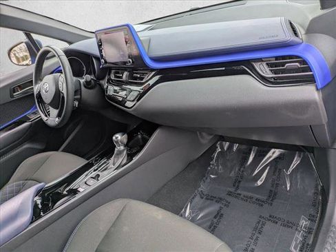 Certified 2020 Toyota C-HR XLE image 20