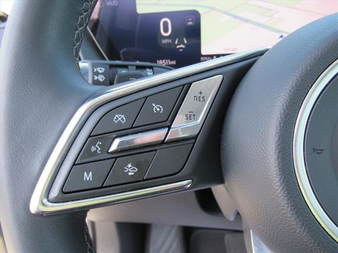 Used 2025 Buick Envision Preferred image 21