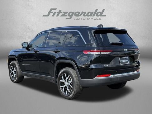 Used 2023 Jeep Grand Cherokee Limited AWD/4WD image 8