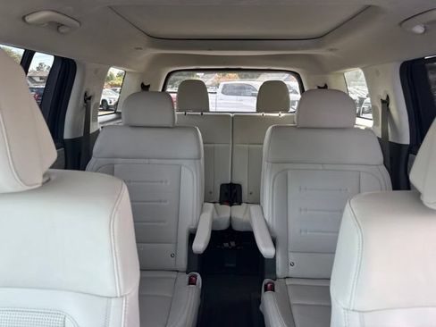 Used 2025 Hyundai Santa Fe Calligraphy AWD/4WD image 11