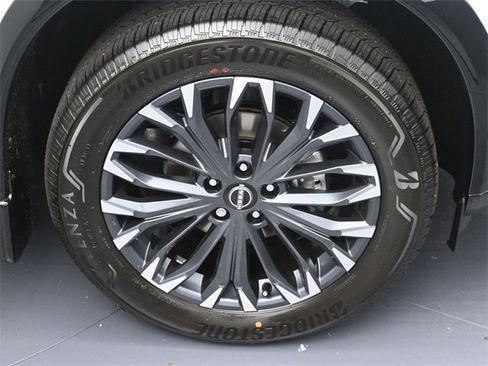 New 2025 Nissan Rogue Platinum w/ Platinum Premium Package image 6