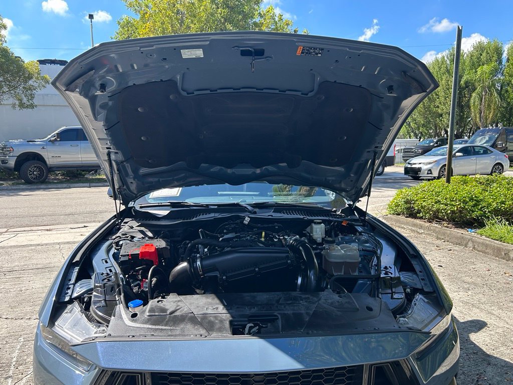 Used 2025 Ford Mustang Coupe RWD image 27