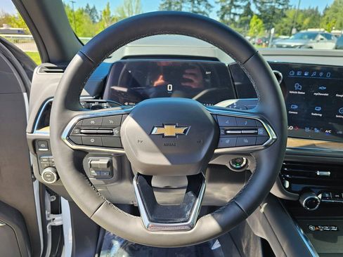 New 2026 Chevrolet Suburban High Country AWD/4WD image 28